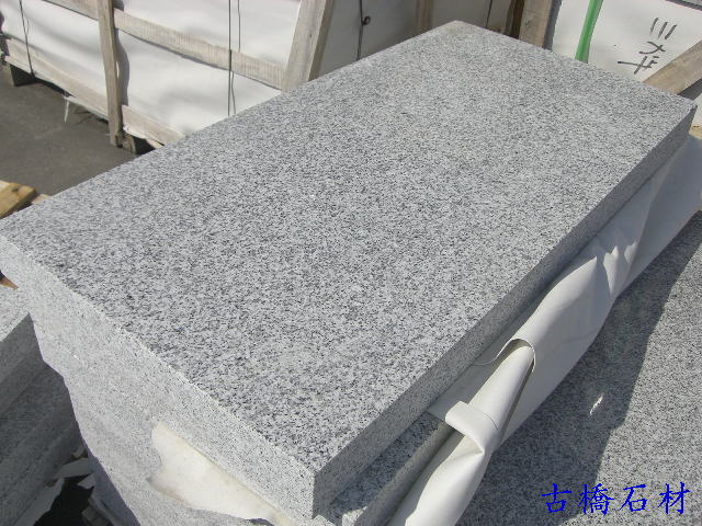№49 白御影石 200㎜×85㎜×厚み20㎜ DIY素材 在庫3枚 床材 建築装飾石張 